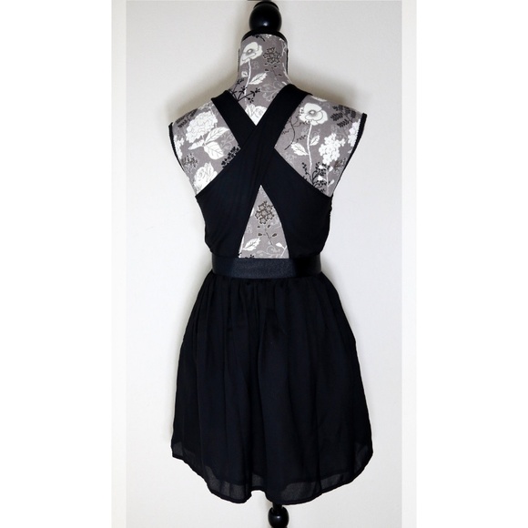 NWT Forever 21 Size L  Mini Sexy Sequined Dress - Picture 2 of 2